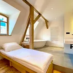 Gemuetliches Im Zentrum Von Mit Designer-wanne & 24h-check-in شقة *